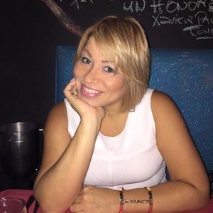 Meet your Posher, Elizabeth